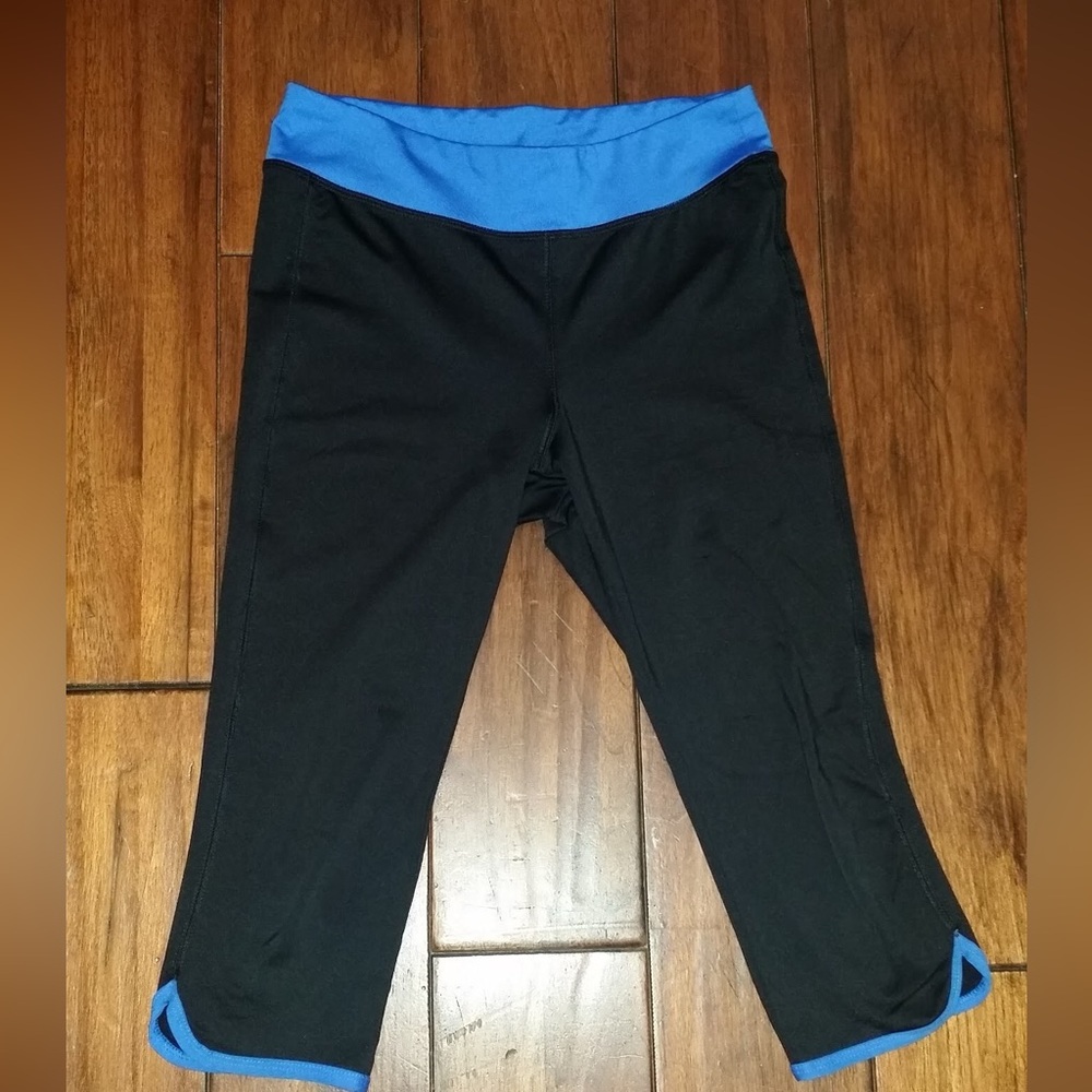 girls Old Navy L active capri length leggings